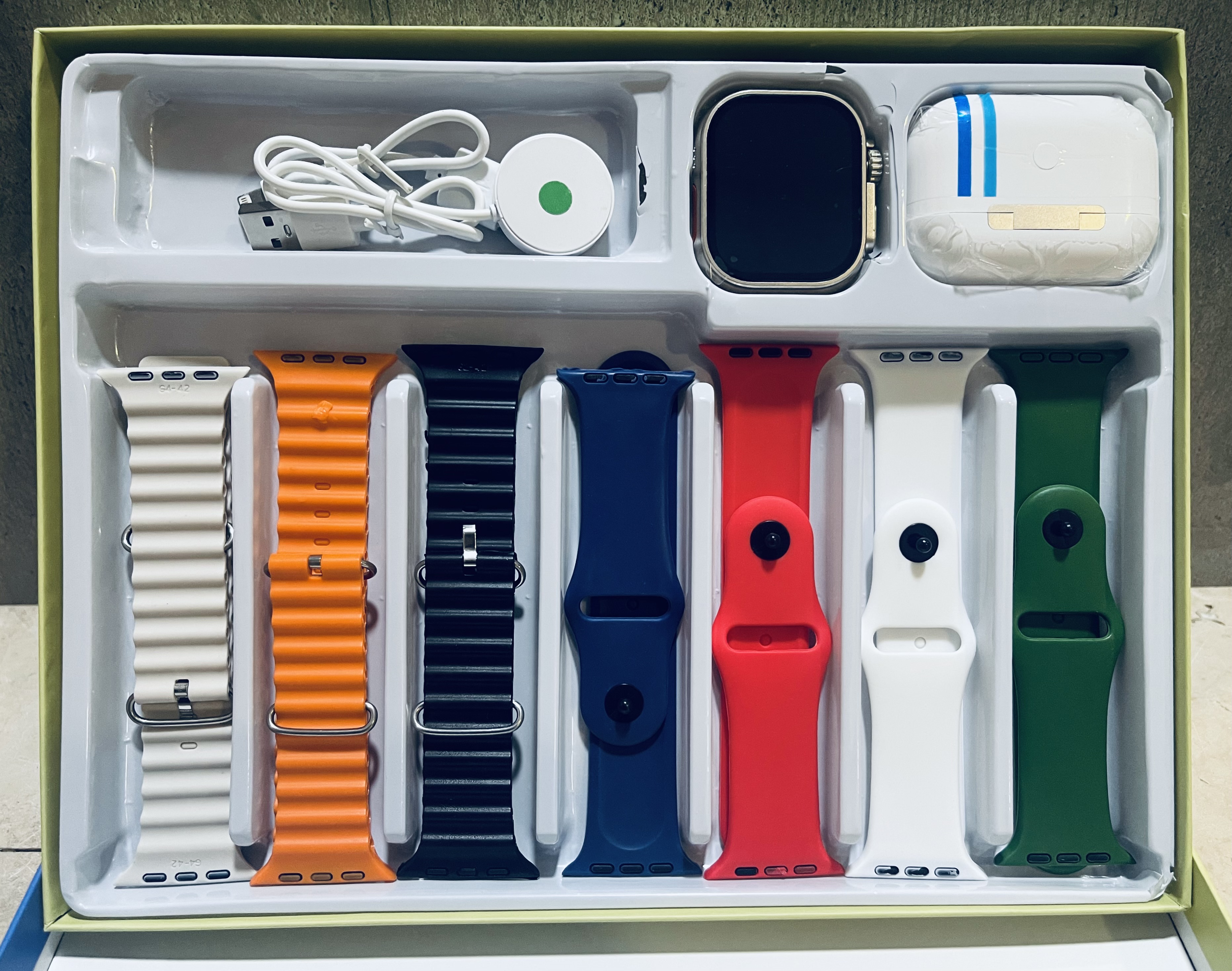 SMART WATCH ULTRA 2 - 10U1 set sa dodatnom opremom — slika 2