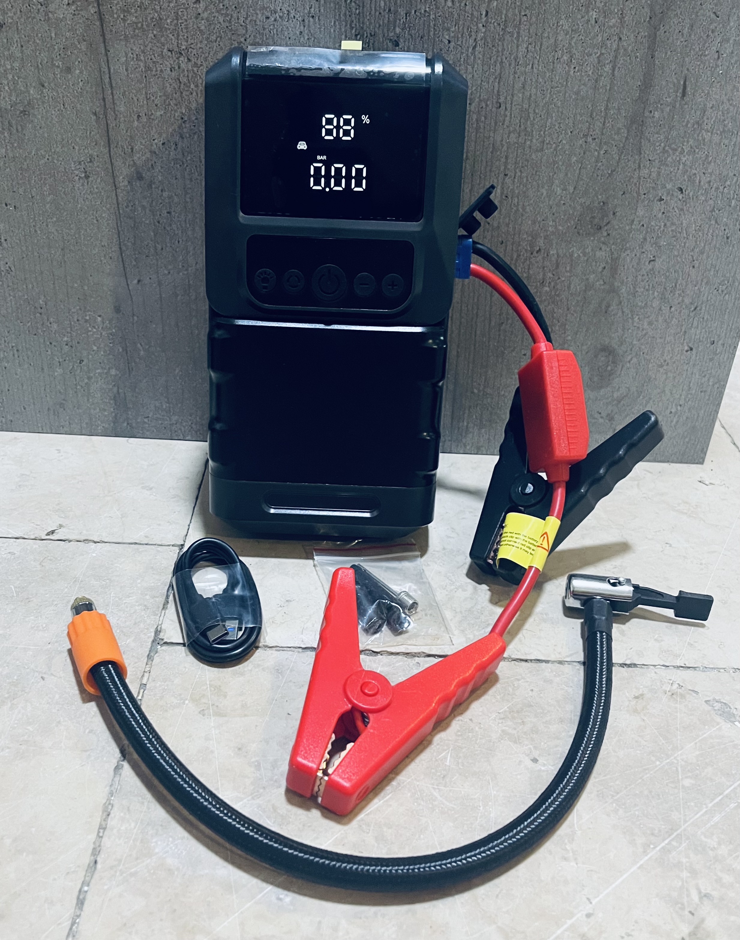 Jump starter sa zračnim kompresorom 10u1 — slika 3